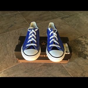 Girls Converse size 13